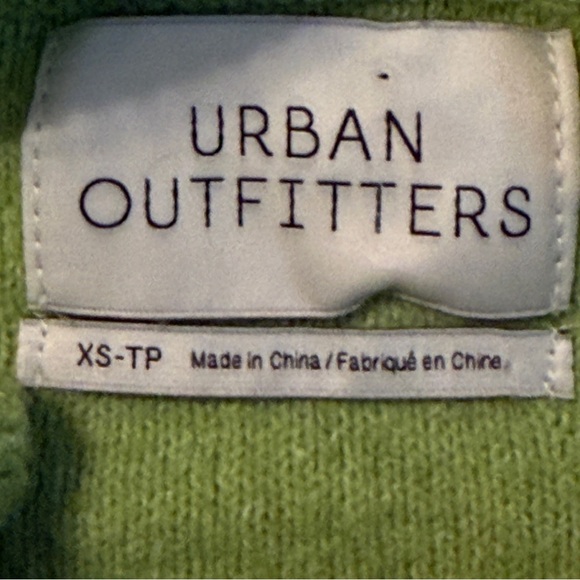 πΉUrban Outfitters Olive Cowl Neck Sweater - Picture 2 of 6